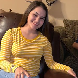 Meet your Posher, Elisa